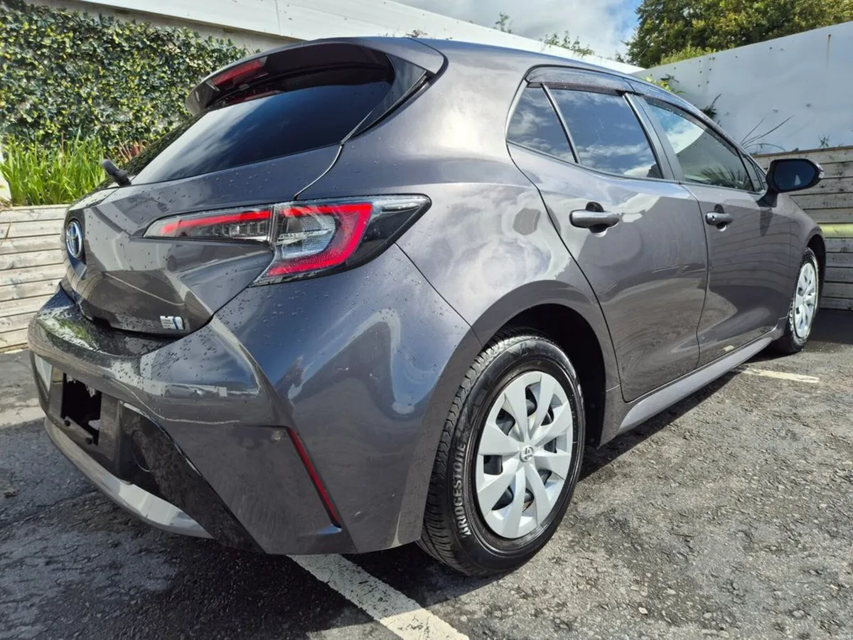 Toyota Corolla 1.8 HYBRID X SPEC / TAX €150 - Image 6