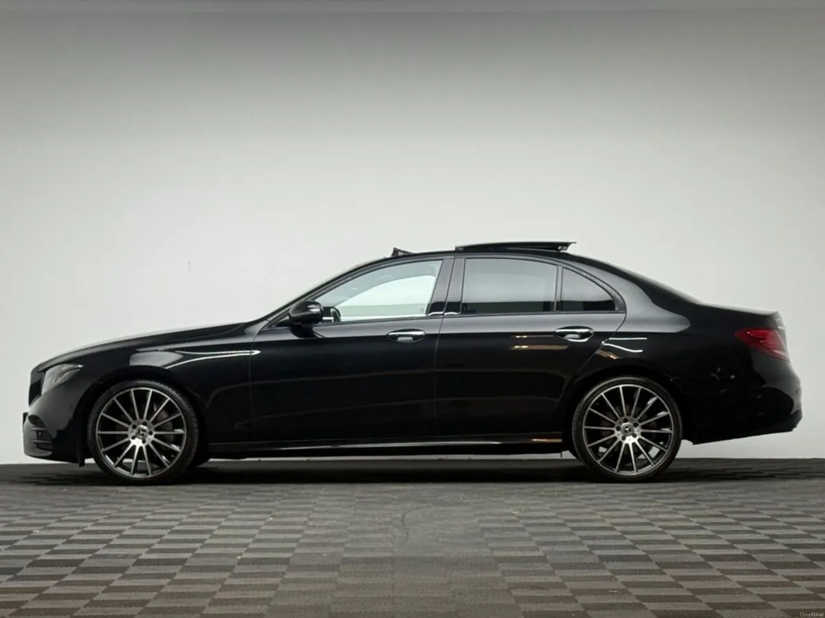 Mercedes-Benz E-Class E300D AMG LINE PREM+ NIGHT E - Image 4
