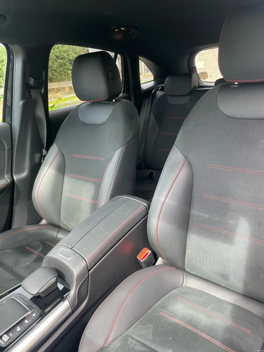 MERCEDES-BENZ GLA 250 AMG LINE EXECUTIVE E - Image 6