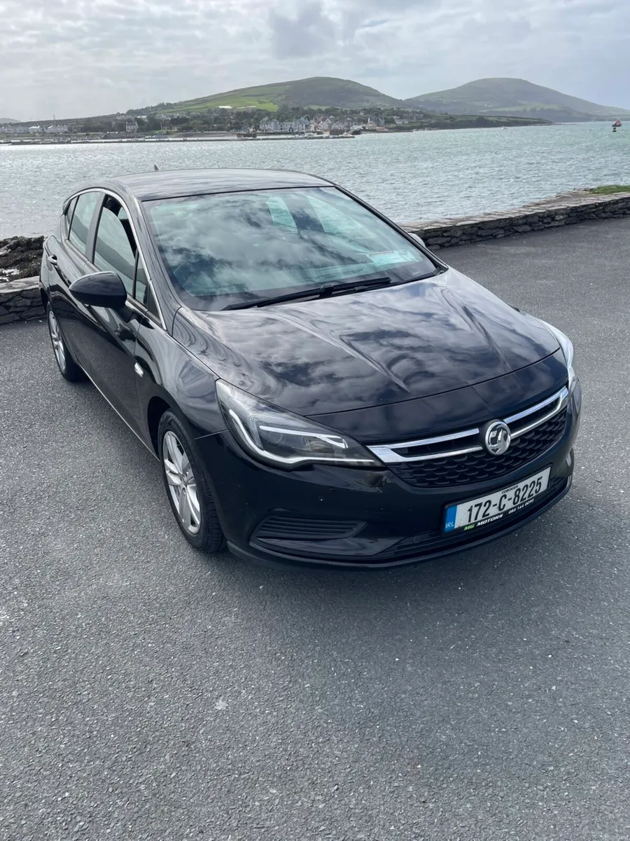 2017 Astra - Image 1