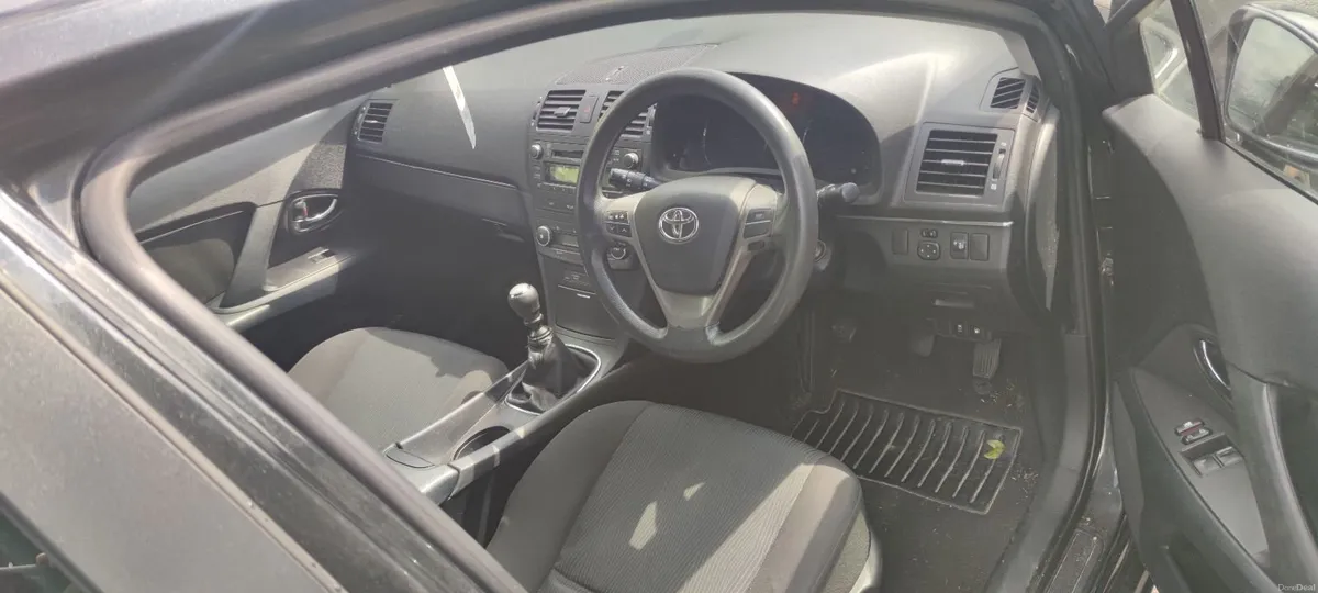 Toyota Avensis 2010 - Image 5