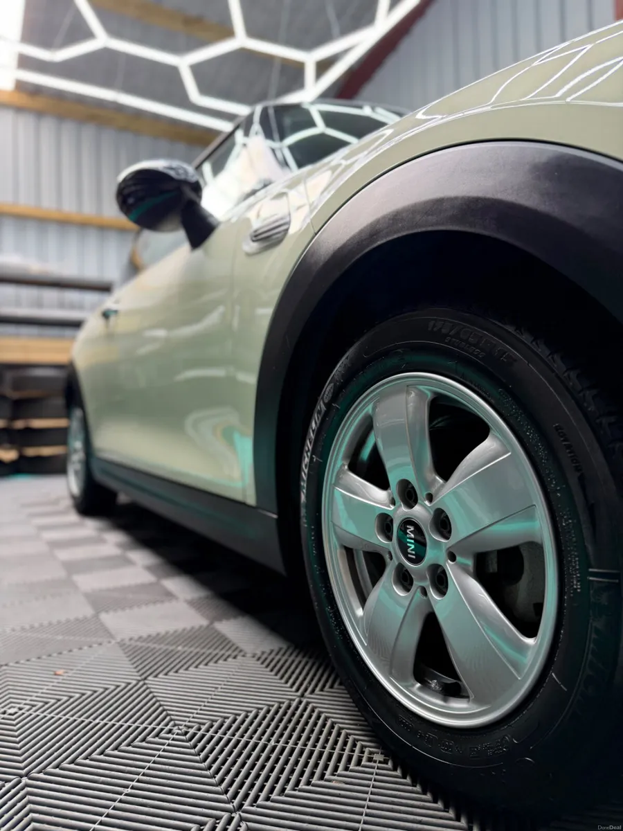 2017 (172) Mini Cooper 1.2 Petrol - Only 69,000KM! - Image 6