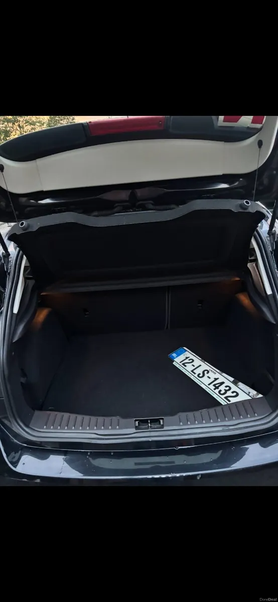 Ford Focus 2012 - Image 2