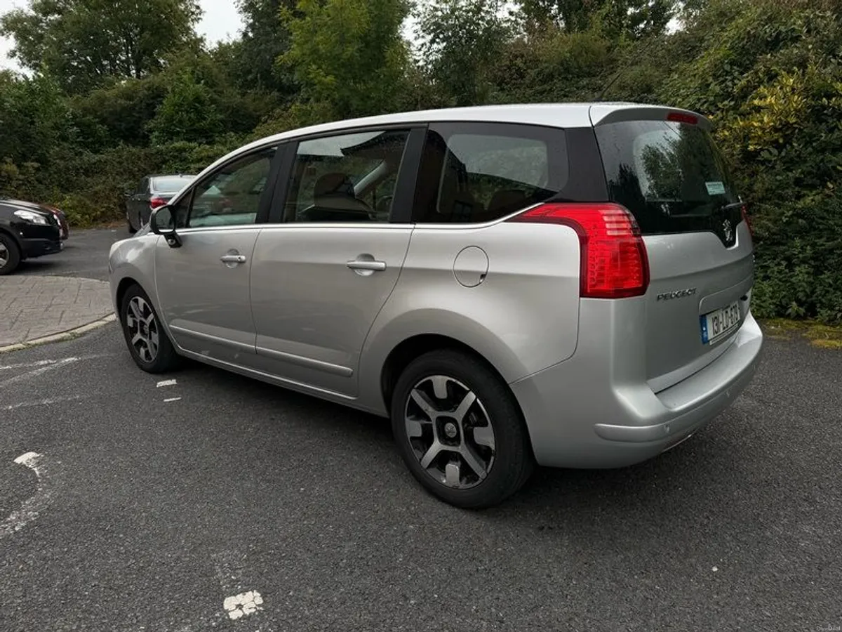 2013 Peugeot 5008 - Image 2