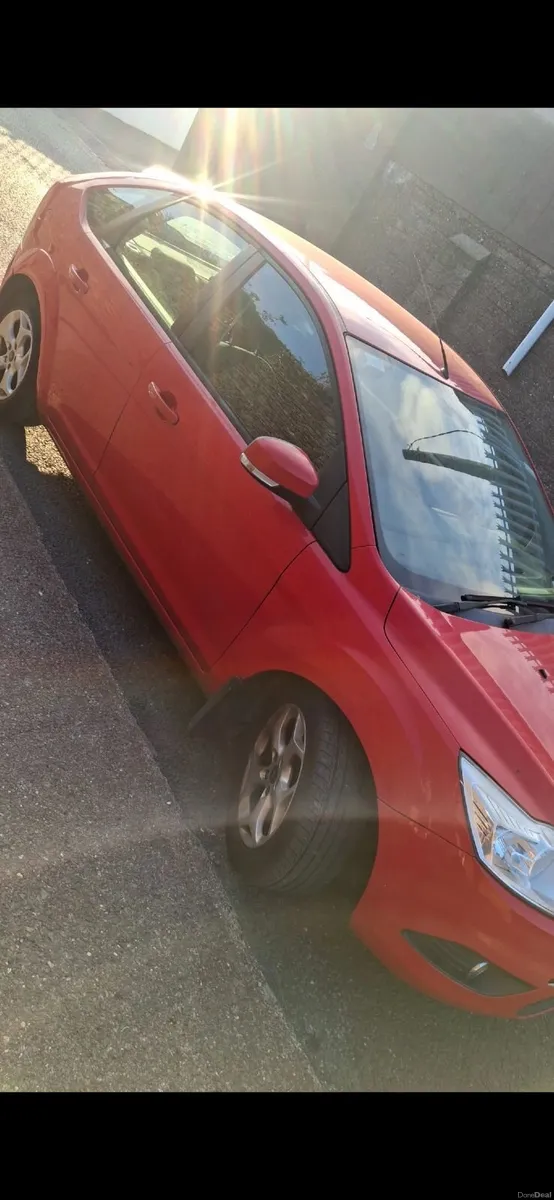 Ford Focus 2011 - Image 1