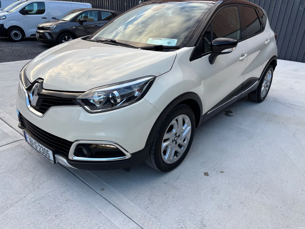 2016 Renault Captur 1.5 dci SIGNATURE - Image 2