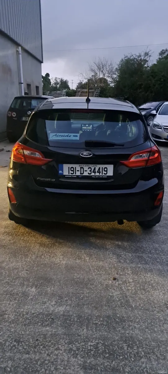 Car - Image 3