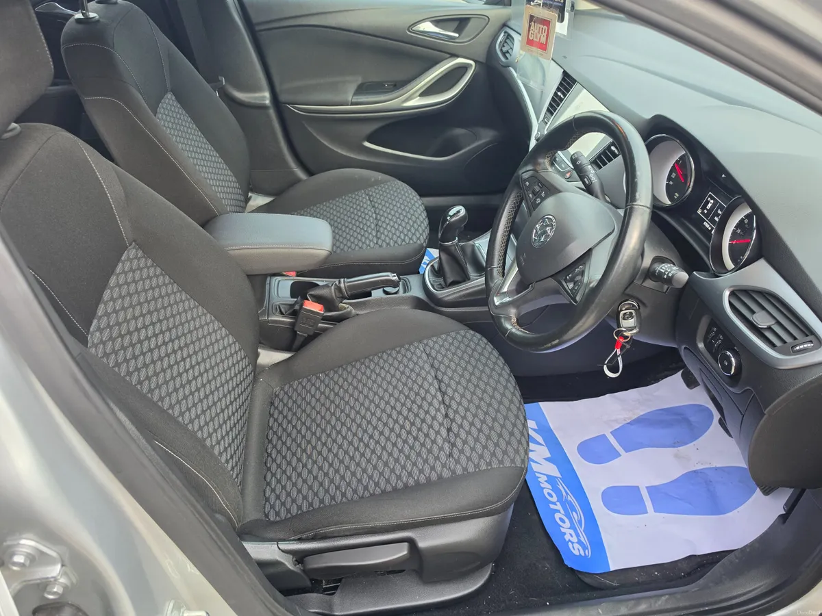 Vauxhall Astra 2017 - Image 2