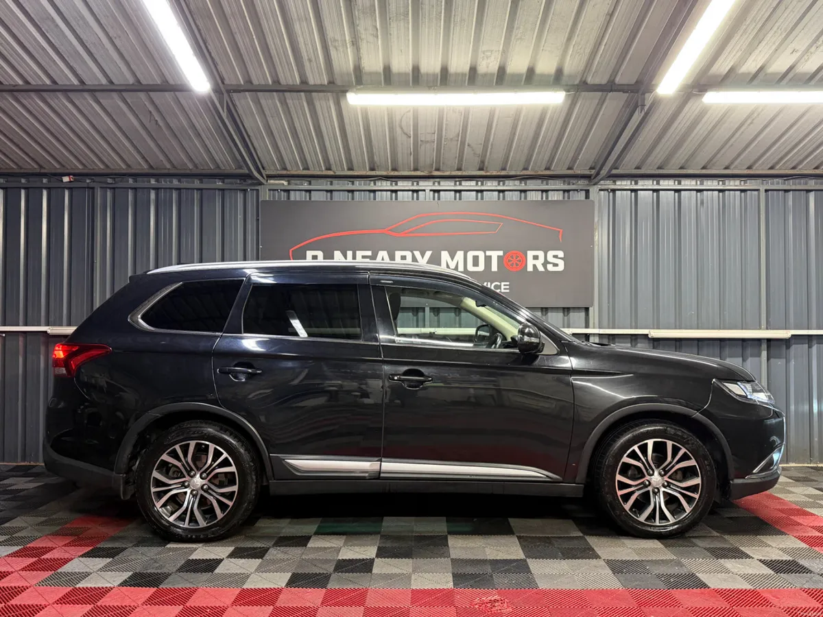 2018 Mitsubishi Outlander 4WD Auto 7 Seat - Image 4