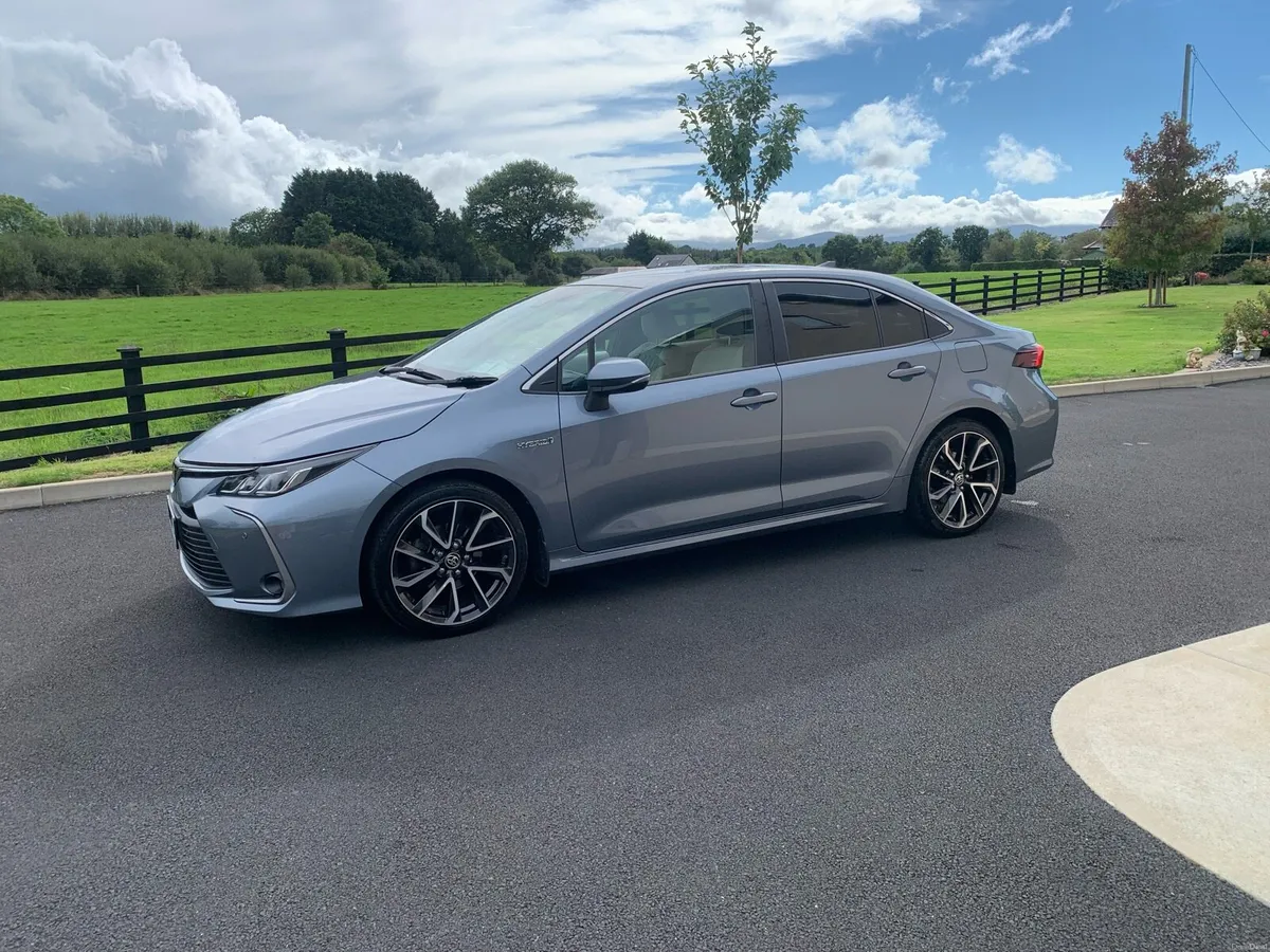 Toyota Corolla Sol Hybrid - Image 2
