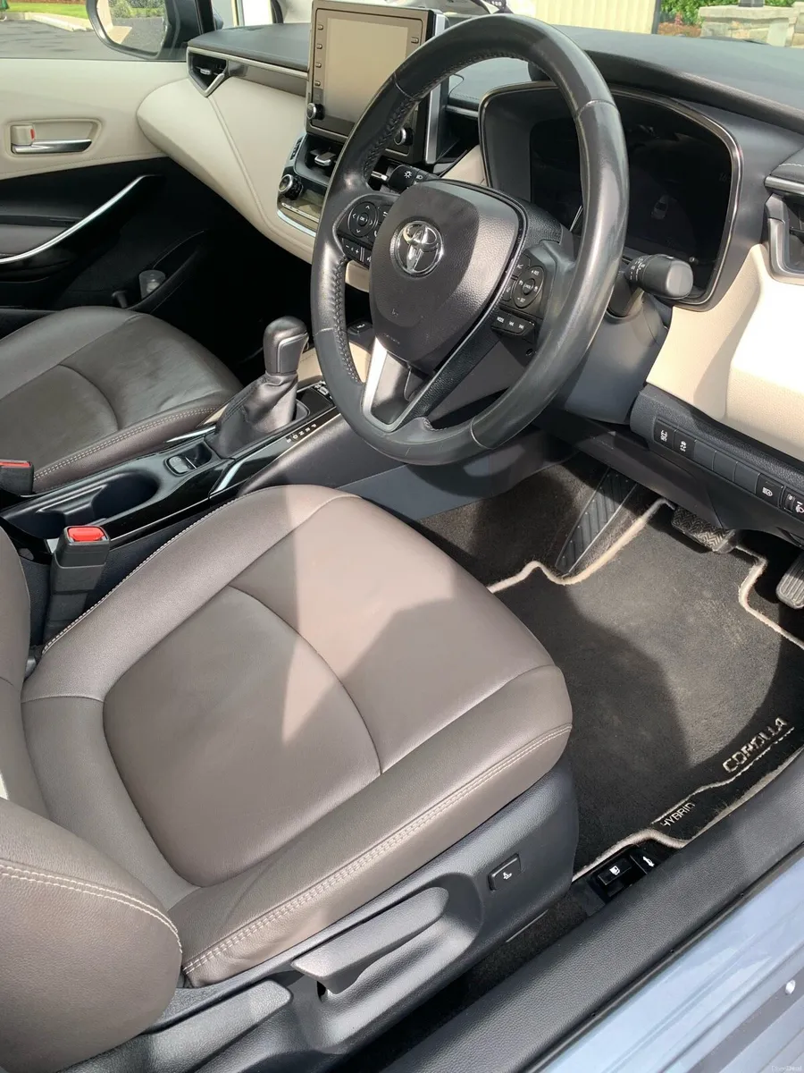 Toyota Corolla Sol Hybrid - Image 6