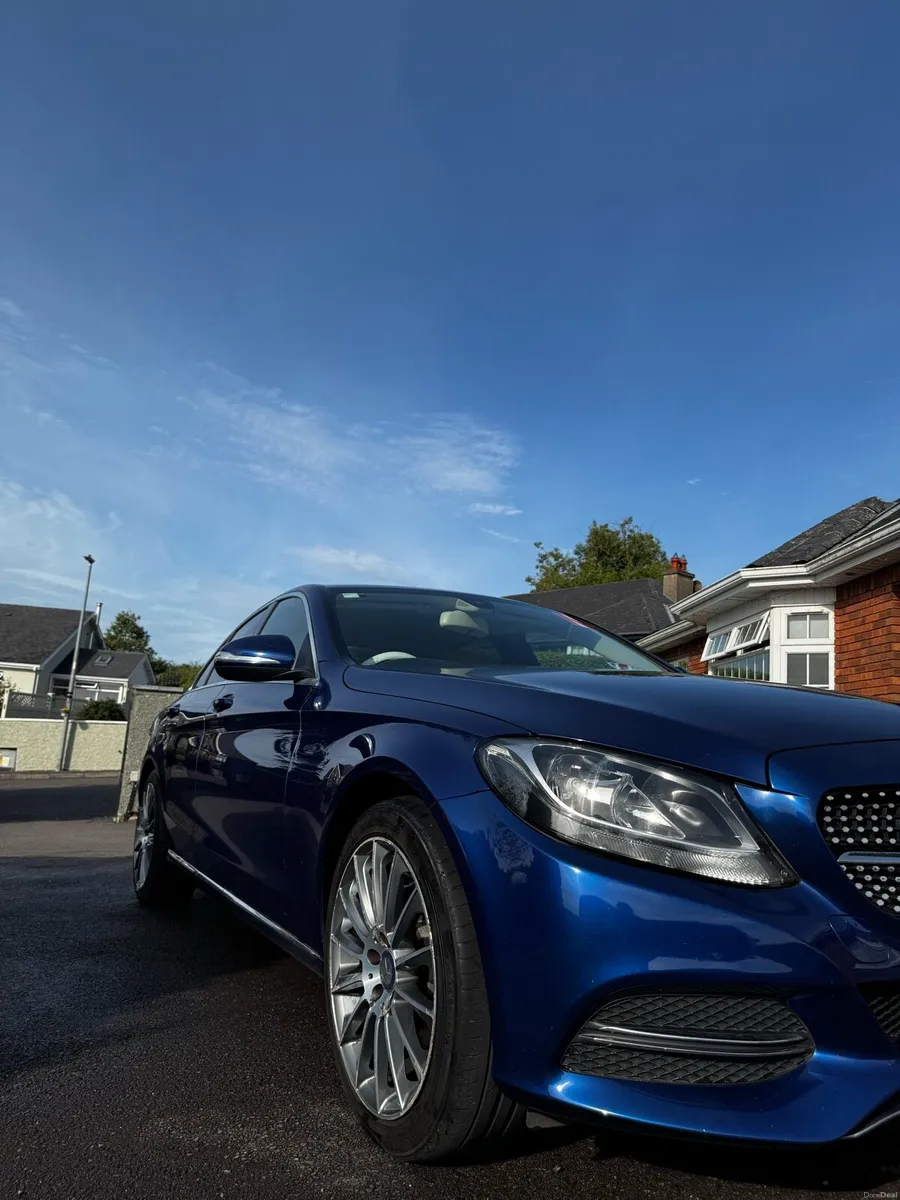Car - Image 3