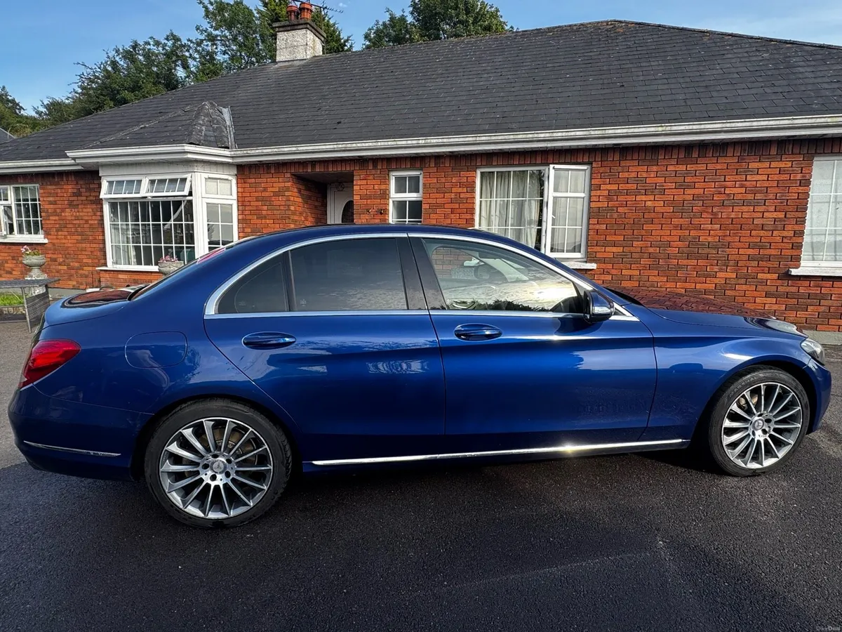 Car - Image 5