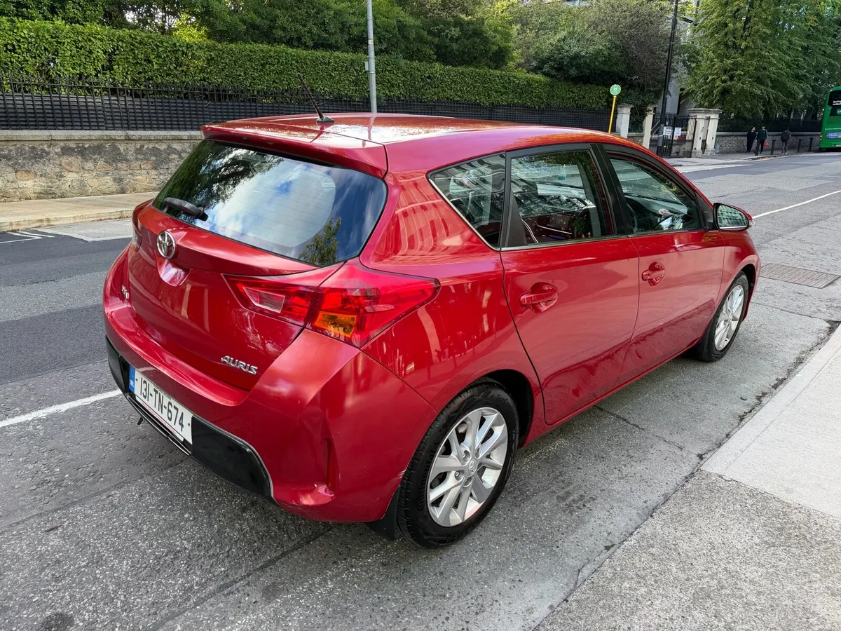 2013 Toyota Auris low mileage - Image 5