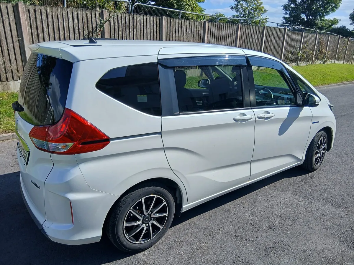 Car for sale - Image 3