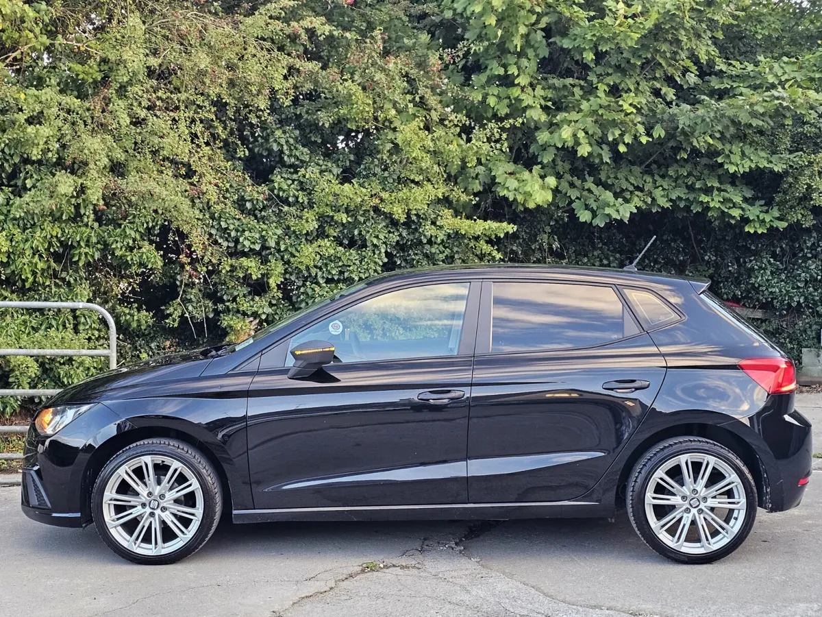 €10900SEAT Ibiza 2019 petrol ⛽️ 1.0L manual €10900 - Image 3