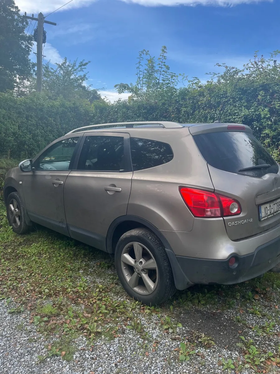 Nissan Qashqai+2 2010 - Image 1