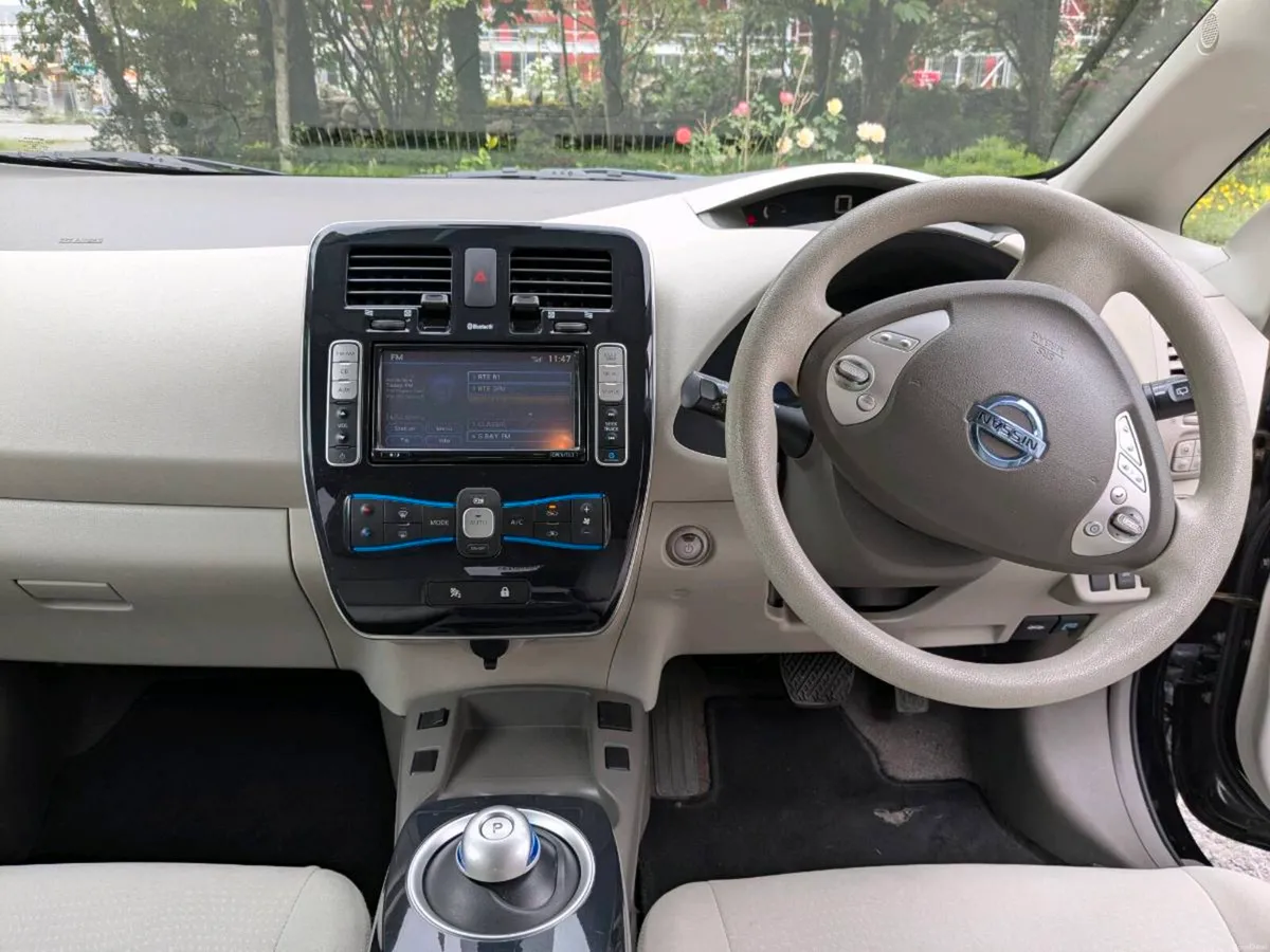 Nissan Leaf 2011 EV - Image 3