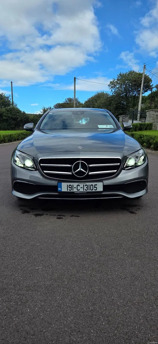Mercedes-Benz E-Class 2019 E220d - Image 3
