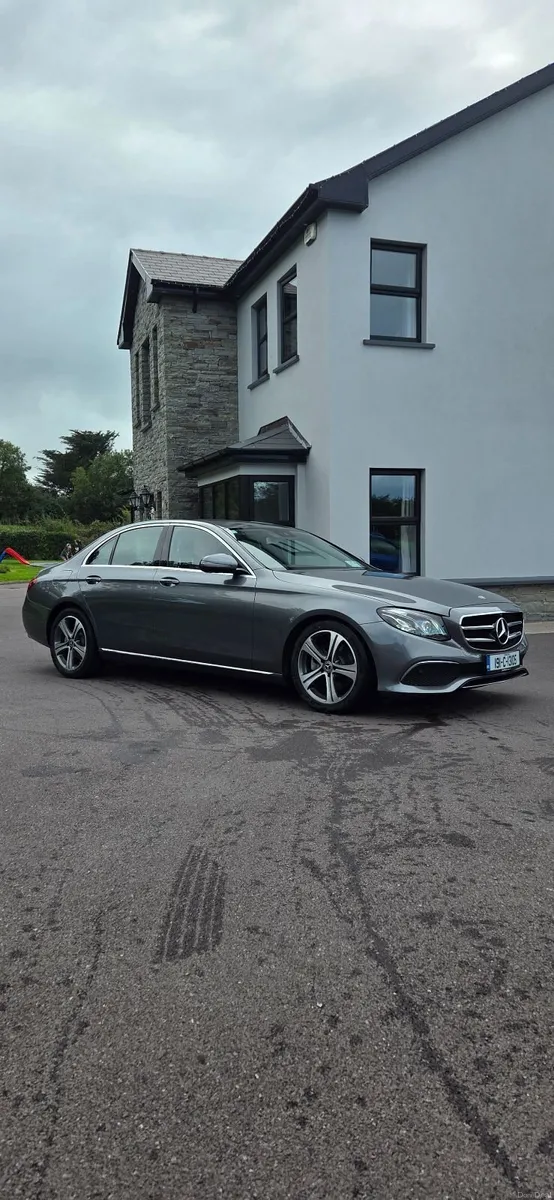 Mercedes-Benz E-Class 2019 E220d - Image 5