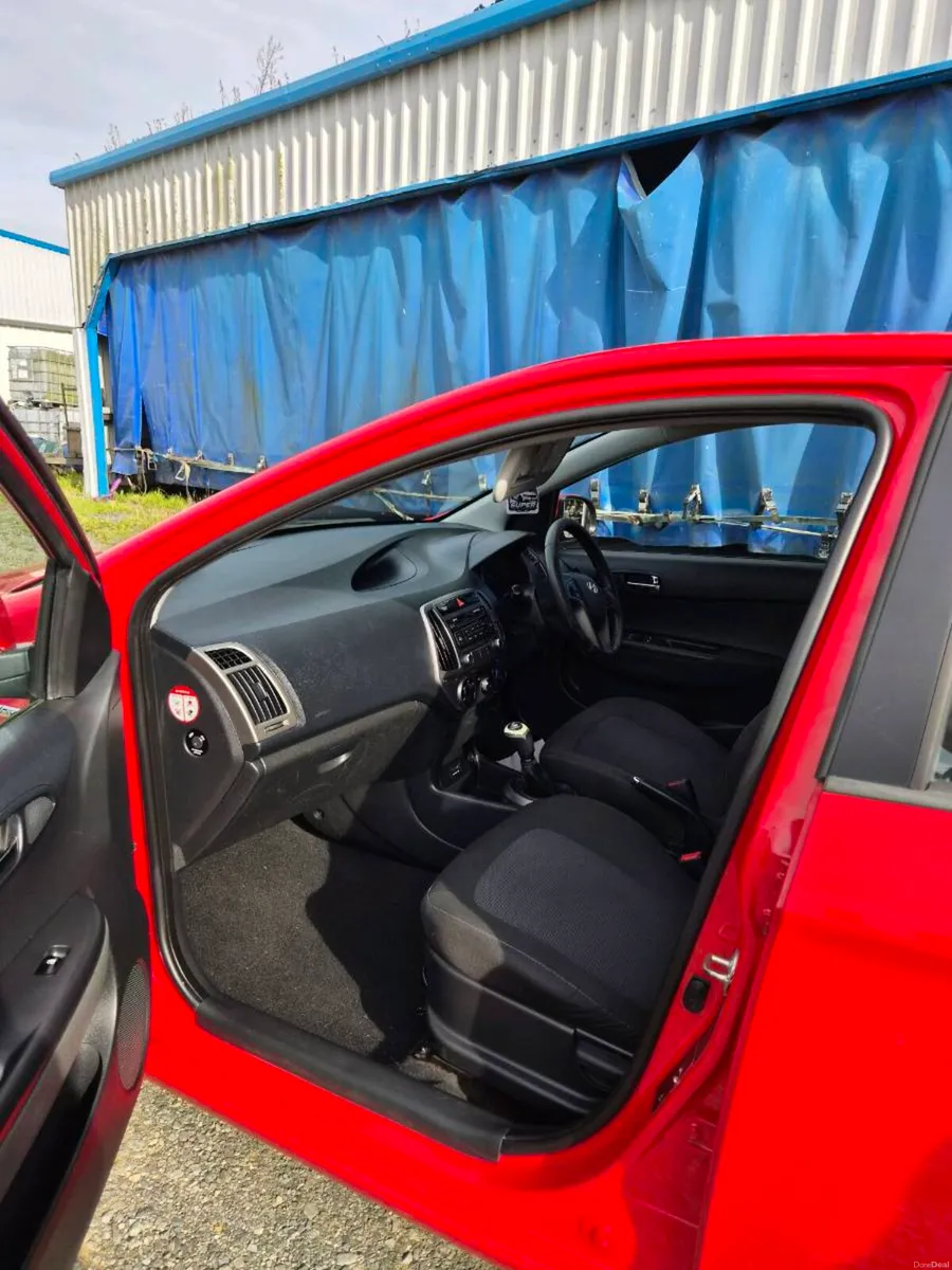 Hyundai i20 - Image 5
