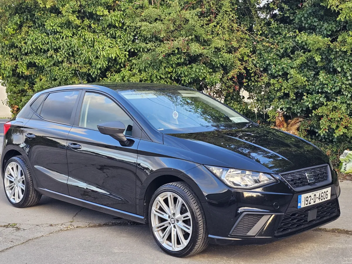 €10900SEAT Ibiza 2019 petrol ⛽️ 1.0L manual €10900 - Image 1