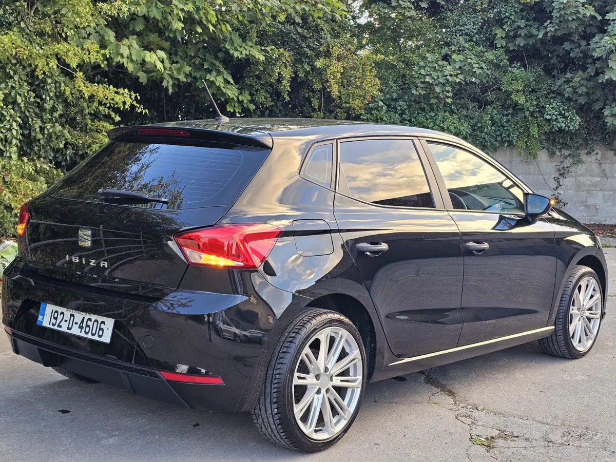 €10900SEAT Ibiza 2019 petrol ⛽️ 1.0L manual €10900 - Image 6