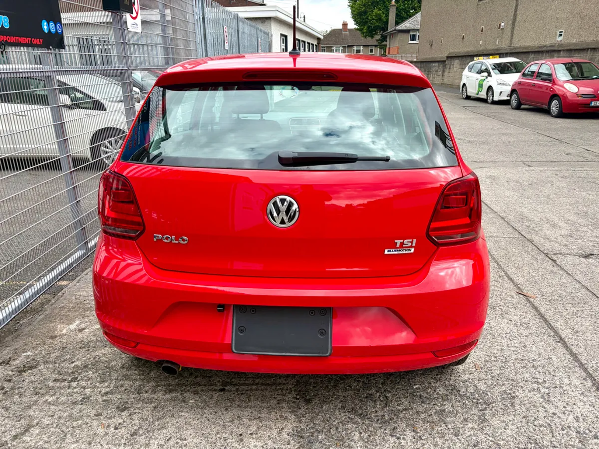 Volkswagen Polo 2015 - Image 3