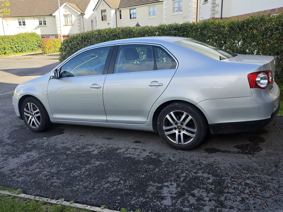 Volxwagen Jetta 2011 1.4 Litre Petrol - Image 4