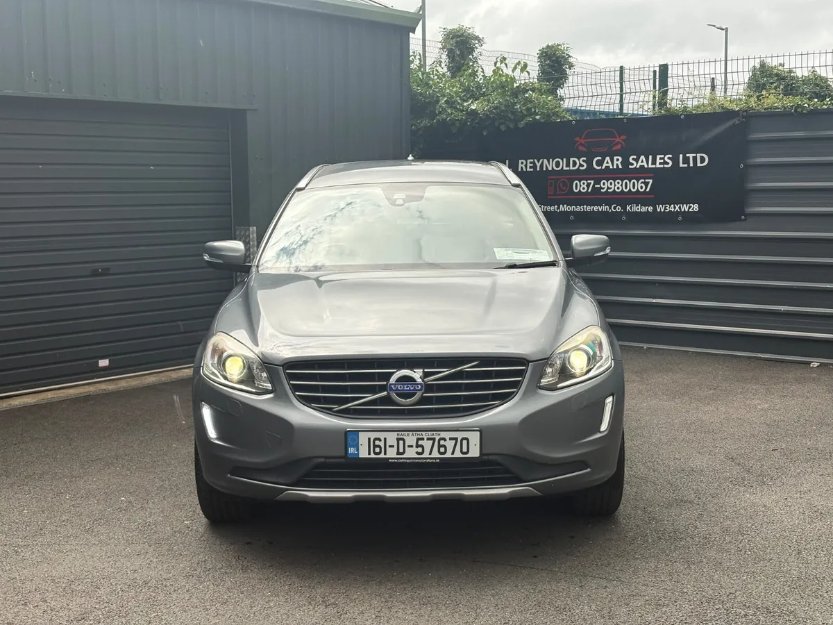 Volvo XC60 D4 LUX AUTO LOW KM 2016 - Image 2
