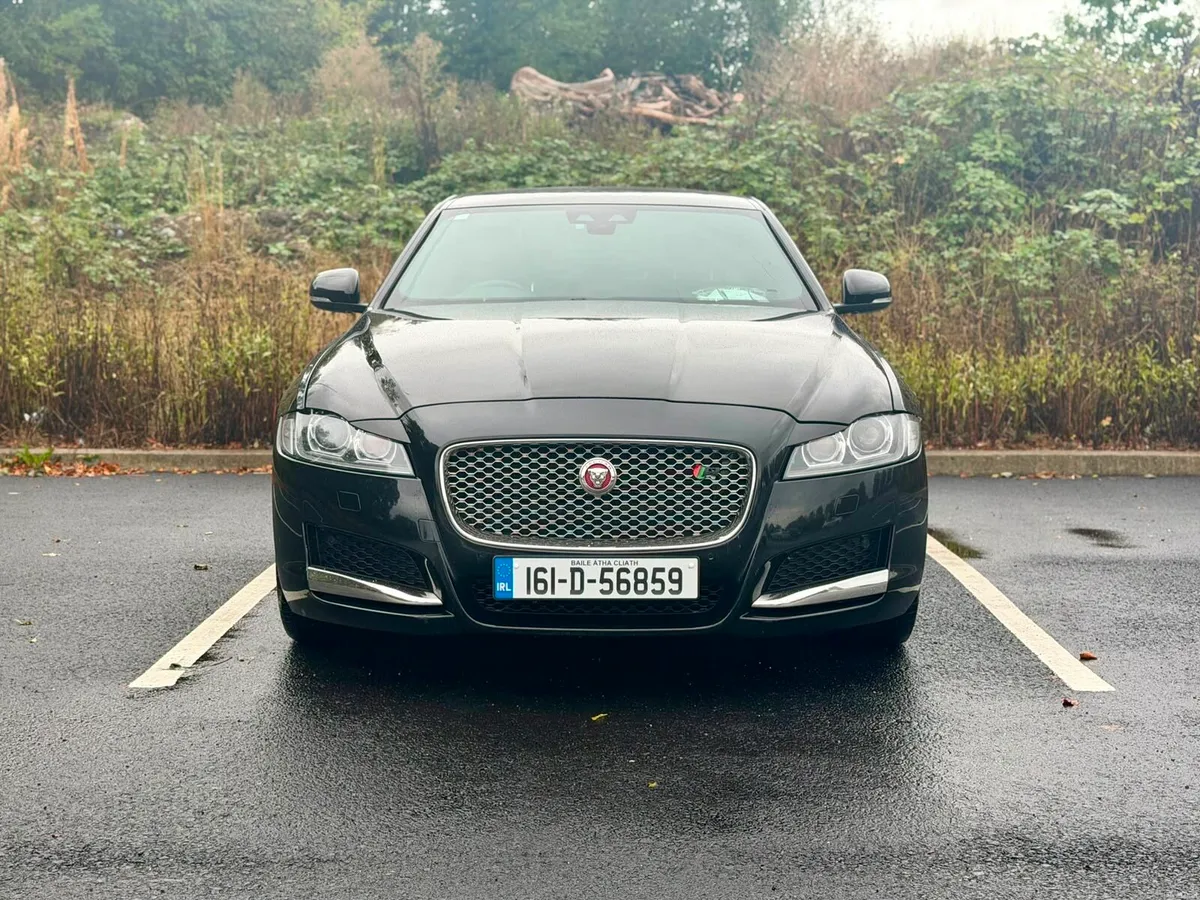 2016 Jaguar XF R Sport 2.0 Diesel Auto - Image 3