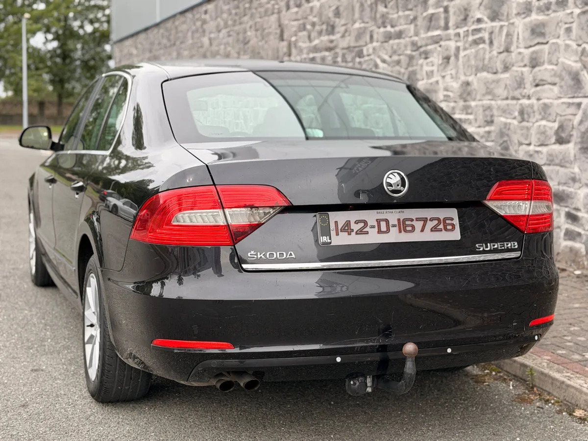 Skoda Superb 2014 - Image 4