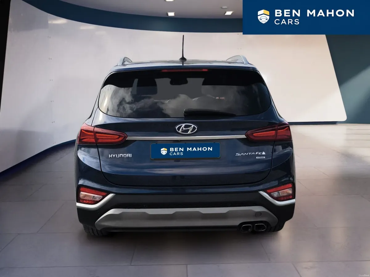 2020 Hyundai Santa Fe Executive Plus AWD Automatic - Image 4