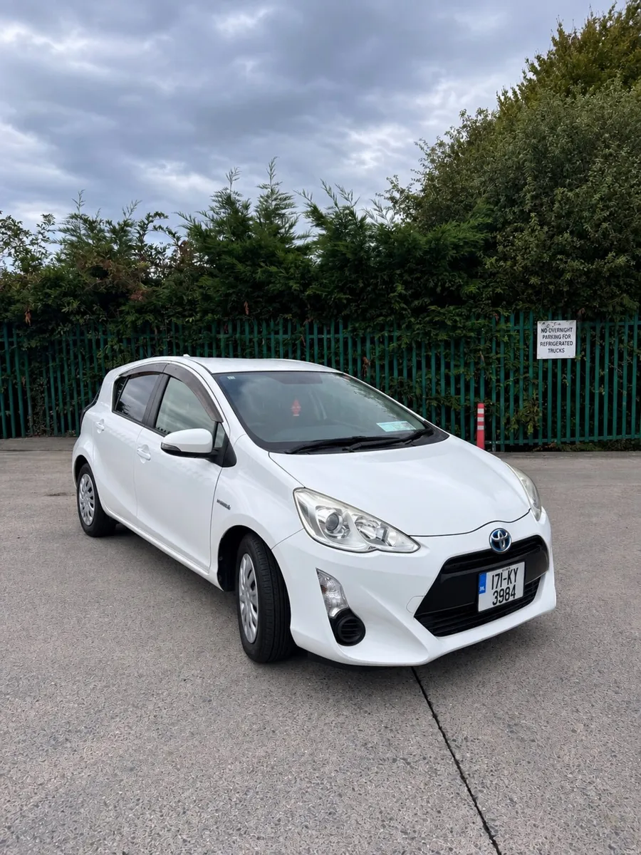 Toyota Aqua 2017 - Image 3