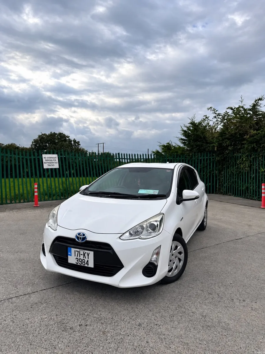 Toyota Aqua 2017 - Image 1