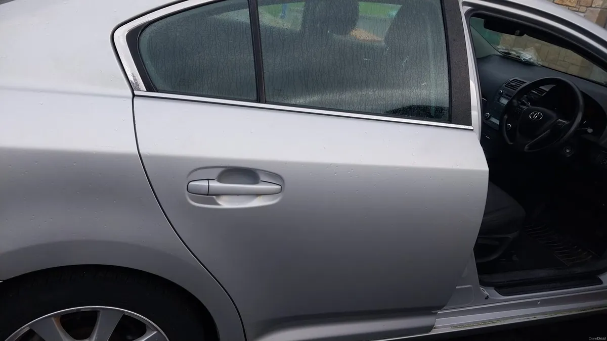 2010 Toyota Avensis - Image 5
