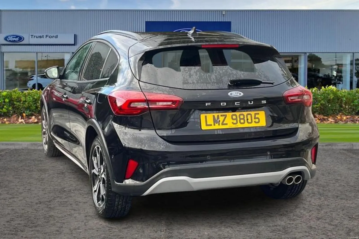 Ford Focus 1.0 EcoBoost Hybrid mHEV 155 Active X 5 - Image 2