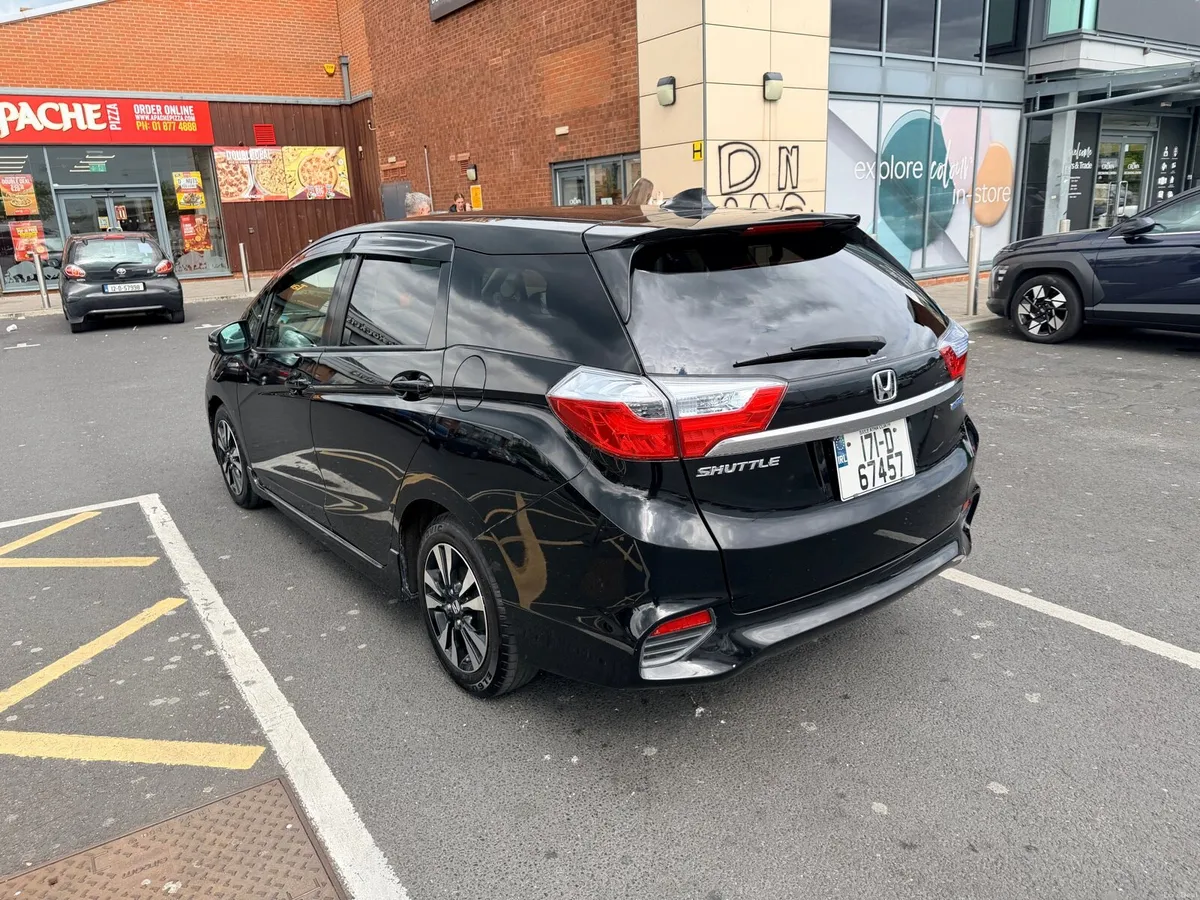Honda shuttle 2017 hybrid - Image 6