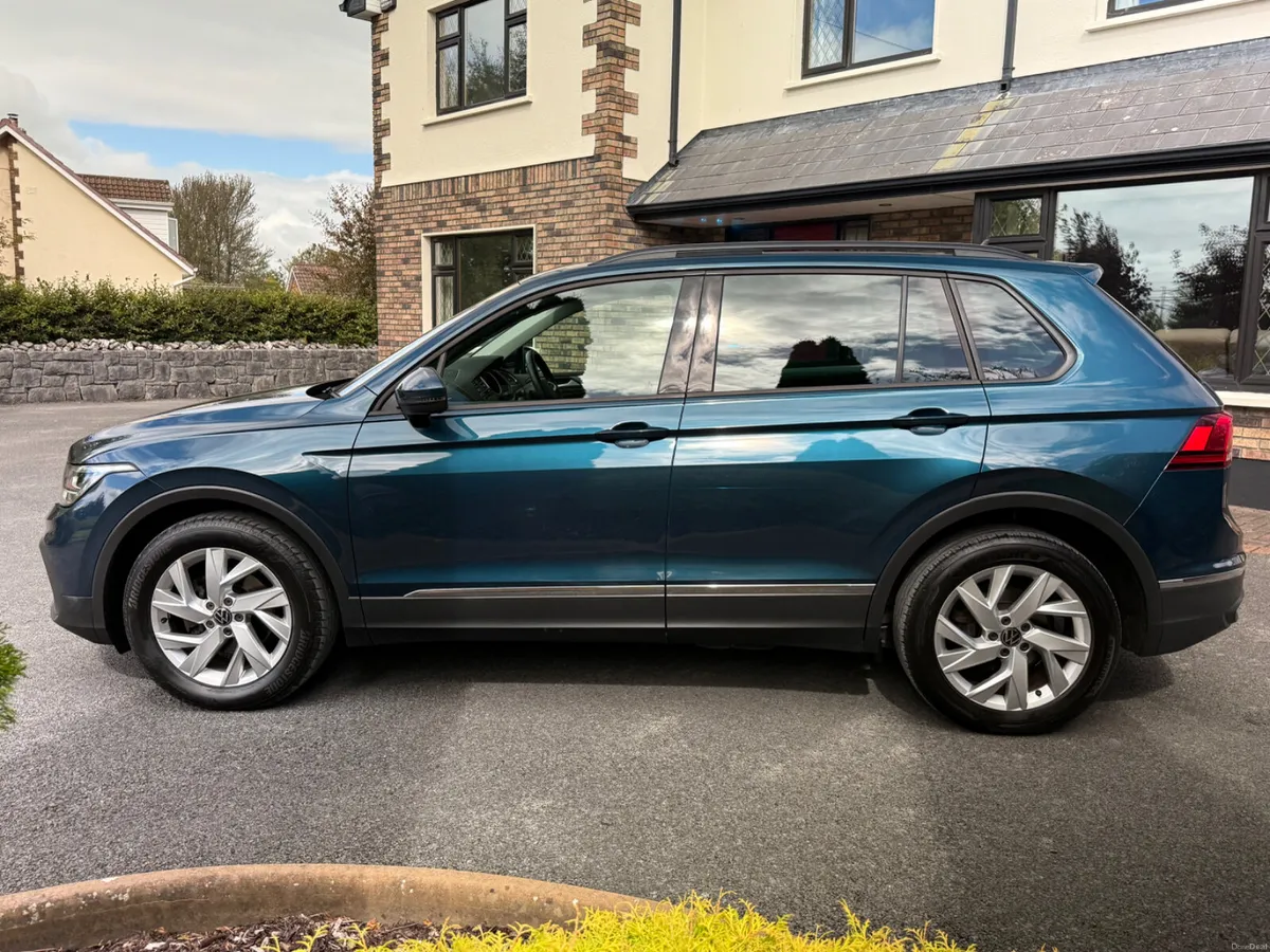 *Panoramic Sunroof* Auto 232 Volkswagen Tiguan! - Image 4