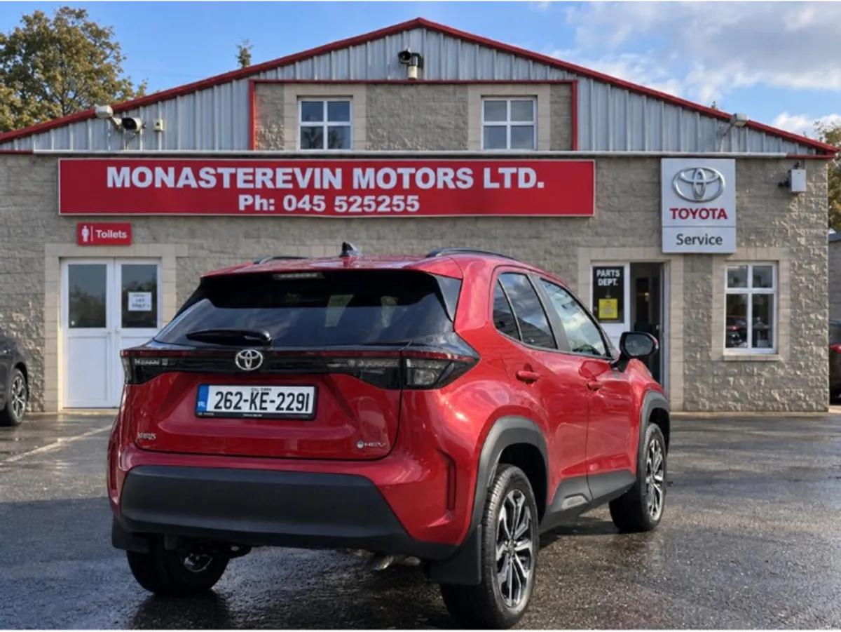 Toyota Yaris Cross *ORIGINAL IRISH CAR*  LUNA SPOR - Image 2