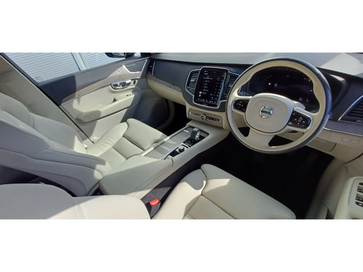 Volvo XC90 T8 PHEV AWD **7 Seater Beige Leather** - Image 4