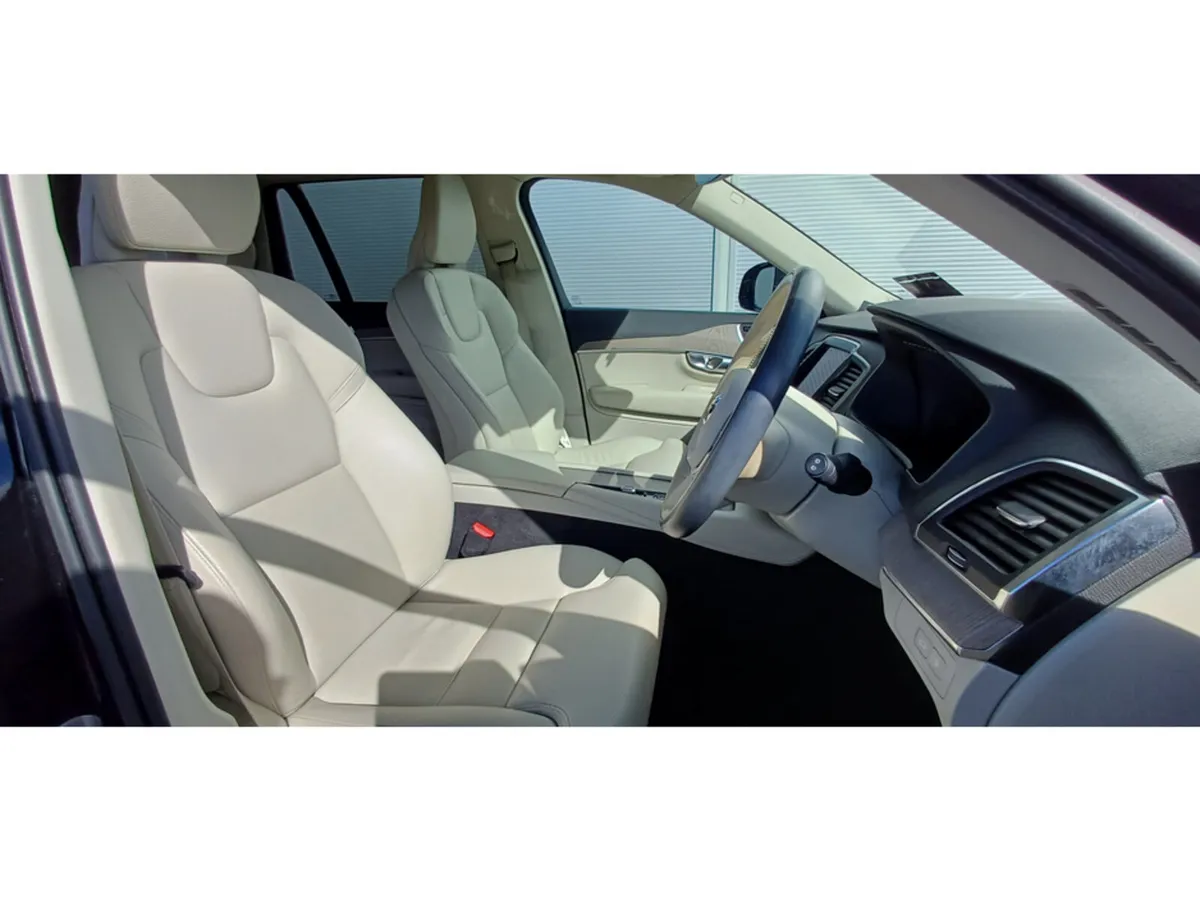 Volvo XC90 T8 PHEV AWD **7 Seater Beige Leather** - Image 6