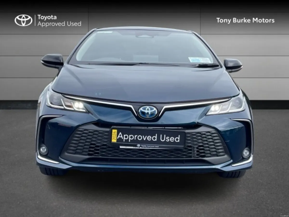 Toyota Corolla Saloon - LUNASPORT - Save EUR 3,405 - Image 5