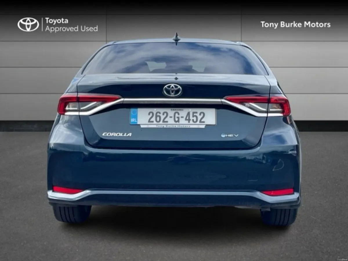 Toyota Corolla Saloon - LUNASPORT - Save EUR 3,405 - Image 6