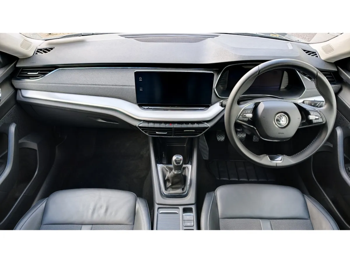Skoda Octavia HEATED STEERING WHEEL - HEATED SEATS - Image 3