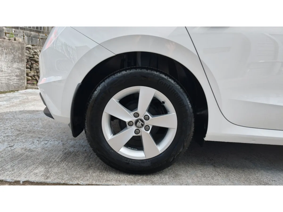 Skoda Fabia €2000 PLUS SAVING & FREE HADAR ALLOYS - Image 2
