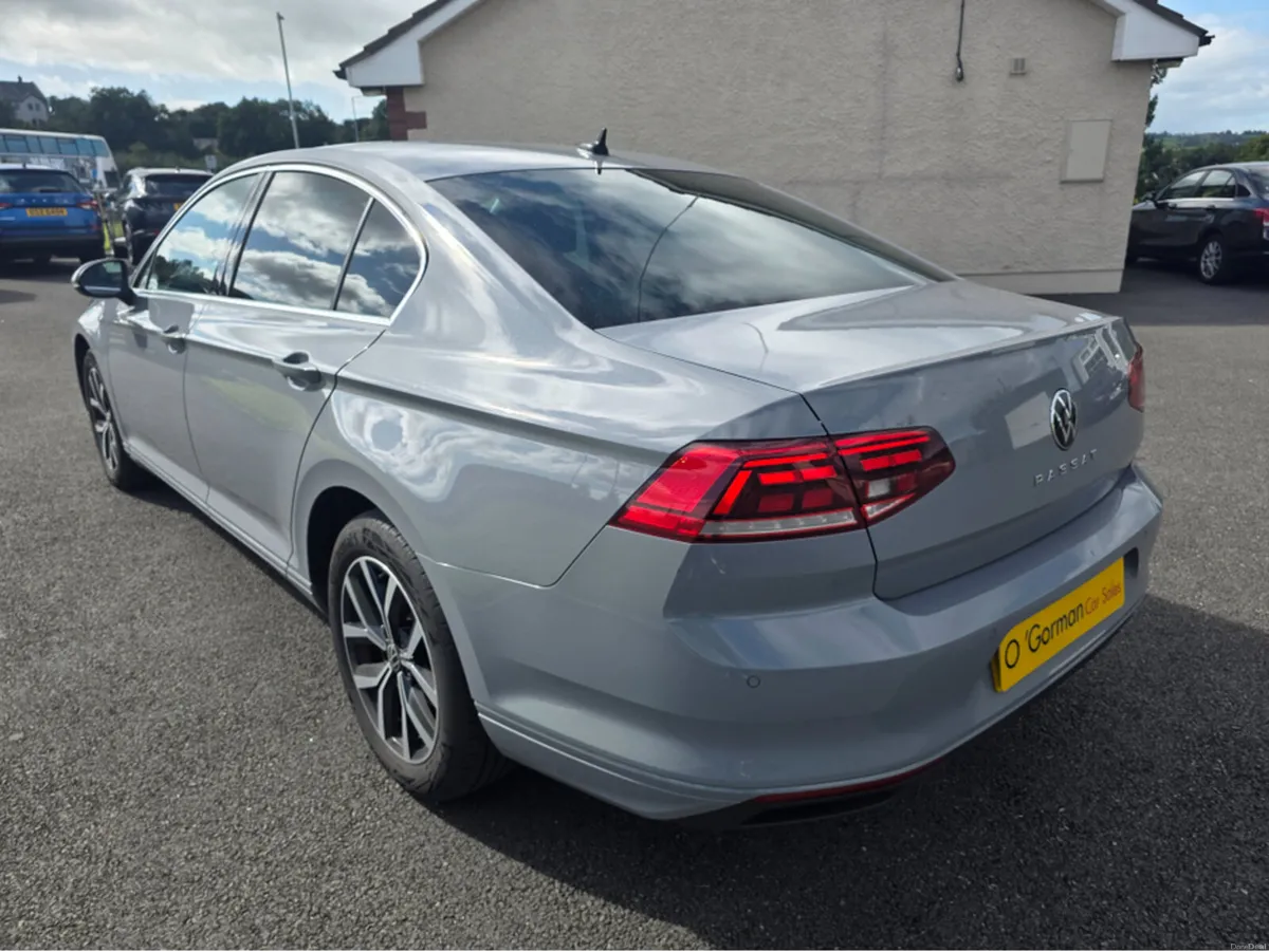 Volkswagen Passat SEL TDI S-A DSG FULL LEATHER - Image 6