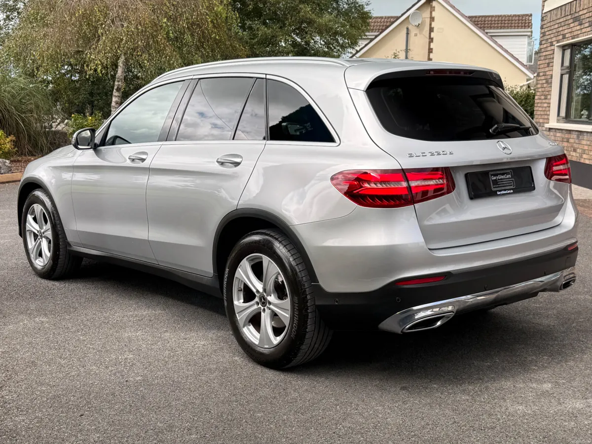 *Tiny Kms* 172 Mercedes-Benz GLC 220d! - Image 5