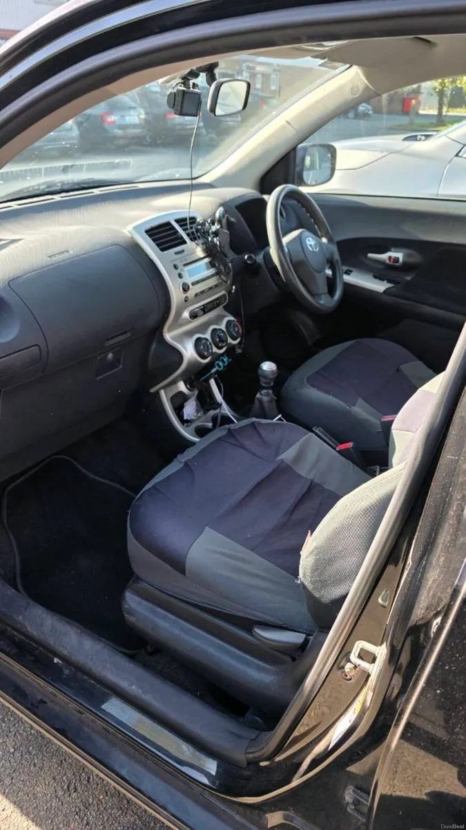 Toyota Urban Cruiser 2010 - Image 6