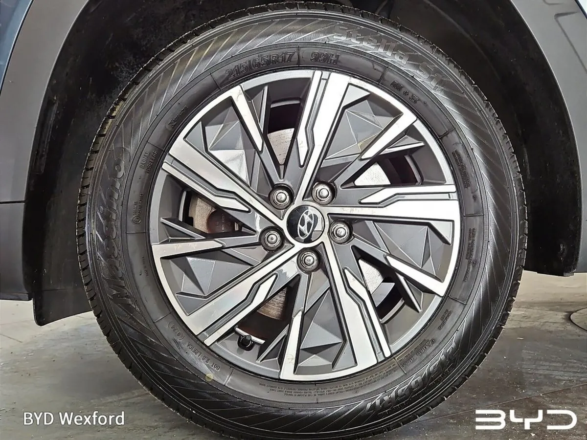 Hyundai Tucson 2WD Executive HEV Auto - Image 5